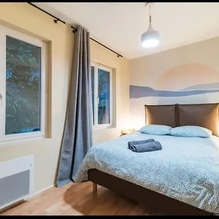 Appartement, Vue Sur Διαμέρισμα *